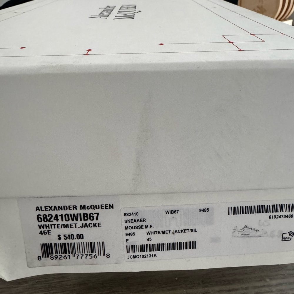 Men’s Alexander McQueen Sneakers Size 12 White and Silver. Almost new! - Picture 9 of 10
